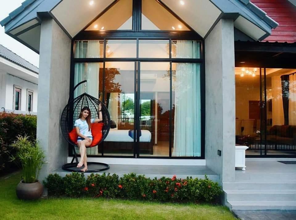 Baan Dalah Pool Villa Buri Ram Zewnętrze zdjęcie