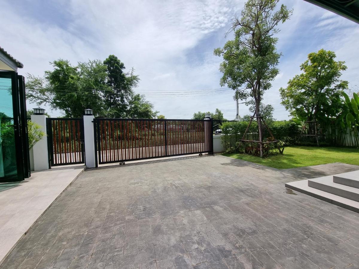 Baan Dalah Pool Villa Buri Ram Zewnętrze zdjęcie